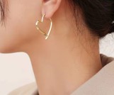 Σκουλαρίκι Ανοιχτη καρδιά